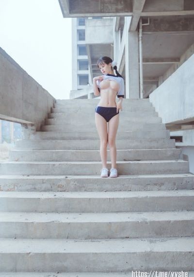 年轻的母亲免费