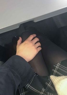 公交车扒开稚嫩挺进去j电影