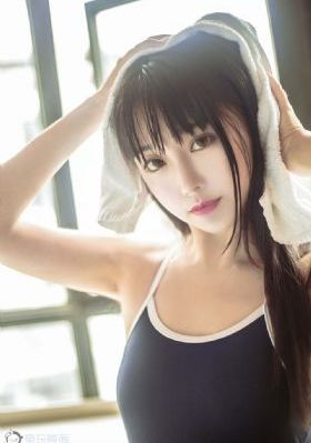 老师扒开双腿让我爽了一夜视频