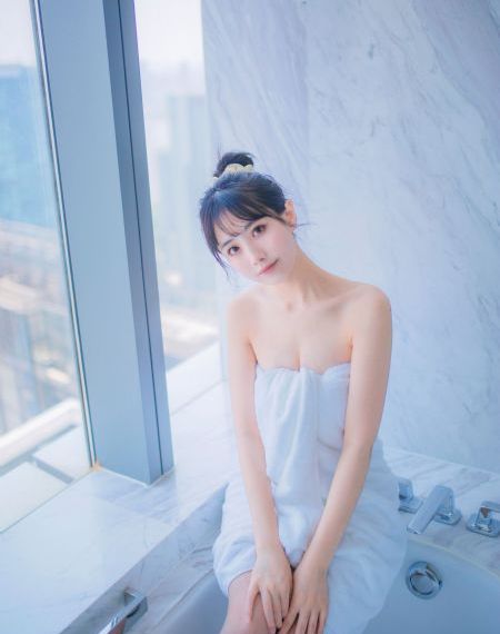 侵犯高傲女教师希崎在线观看