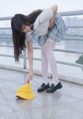 色小组