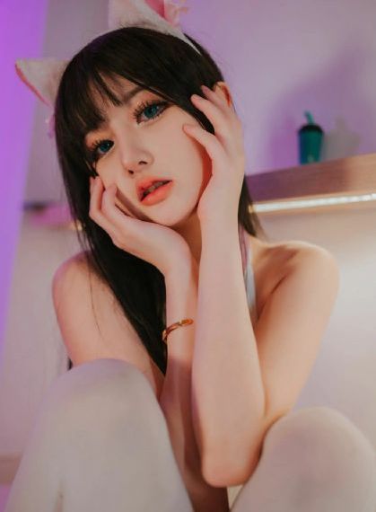 女大学生的沙龙室在线观看